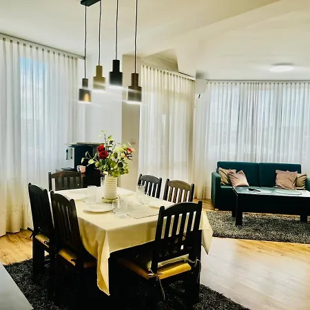 Apartman Urban Glow Near Metro Station