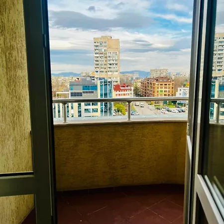 Apartment Urban Glow Near Metro Station Sofia